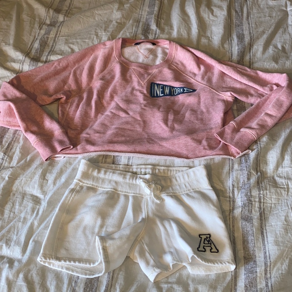 Abercrombie set girls cropped sweatshirt and short